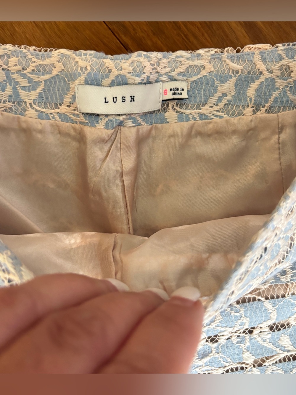 Lush Shorts Dressy Lt Blue Cream Floral Lace Sheer Stripes Cutout Side Zip SZ S - Picture 6 of 6